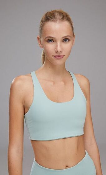 Stradivarius Top deportivo sculpt oferta