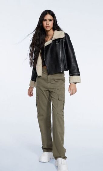 Pantalón cargo straight