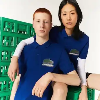 Polo unisex lacoste x minecraft classic fit en algodón orgánico