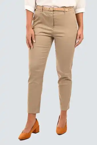 Pantalon cardinal con ensamble