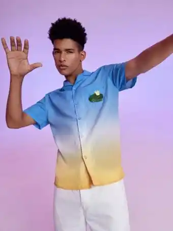 SHEIN Shein x sonya camisas para hombre bolsillo dibujos animados vacación oferta