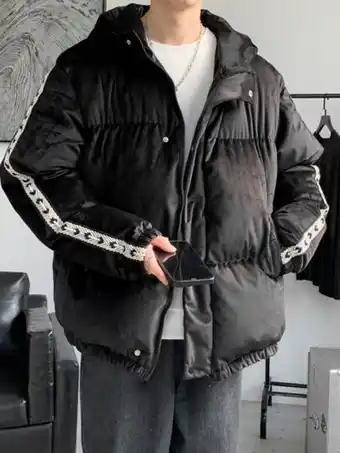 SHEIN Hombres abrigo acolchado con cinta en contraste con cremallera oferta