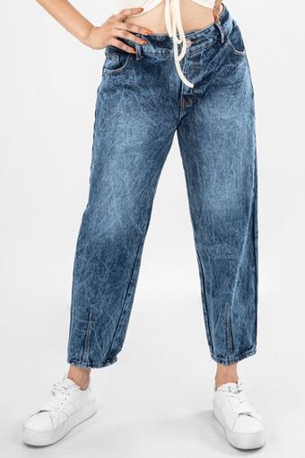 Santory Jeans tiro medio con bolsas oferta