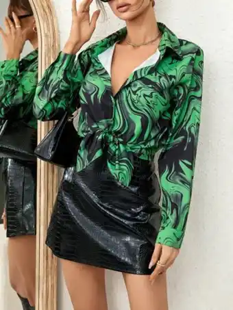 SHEIN Camisa con estampado de remolino con botón delantero oferta