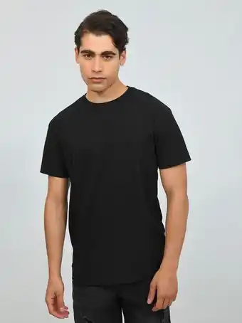 Playera cortes geométricos y tela con textura