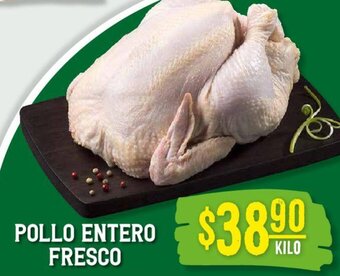 Soriana Híper Pollo Entero Fresco oferta