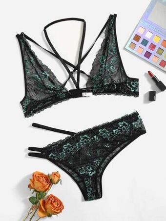 SHEIN Set de lencería con encaje floral halter oferta