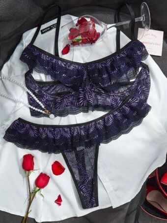 SHEIN Set de lencería con encaje floral con aro oferta