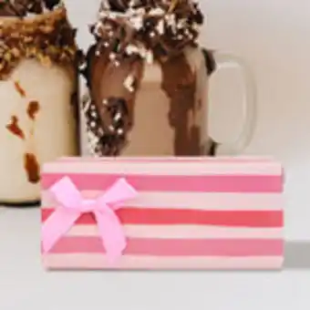 Waldos Cajita rellena de chocolates color rosa, 2 piezas. oferta
