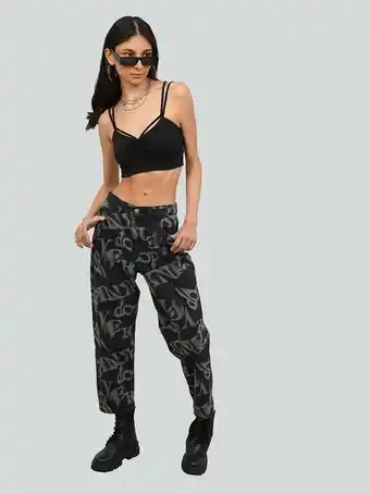 Cuidado con el Perro Jeans mom letras cloradas oferta