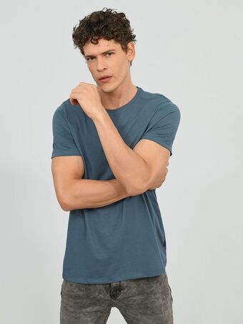 Cuidado con el Perro Playera básica cuello redondo oferta