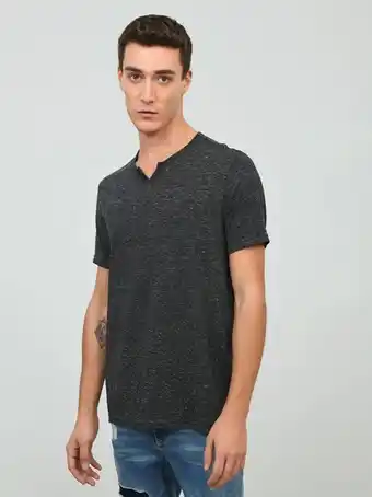 Cuidado con el Perro Playera negro jaspe cuello v oferta