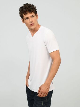 Cuidado con el Perro Playera básica cuello v oferta