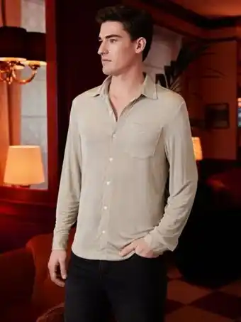 SHEIN Shein hombres camisa unicolor con parche de bolsillo oferta
