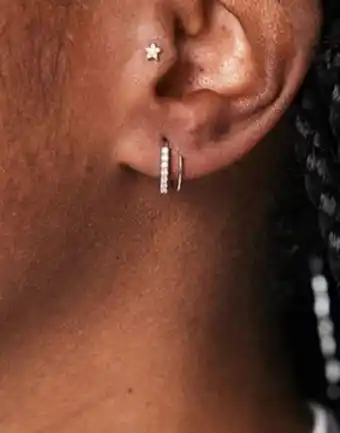 ASOS Asos design earrings with pull through hoop design in silver tone oferta