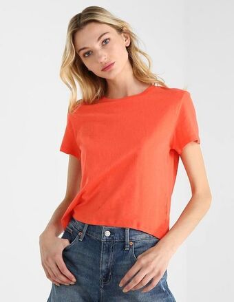 GAP Playera cuello redondo para mujer oferta