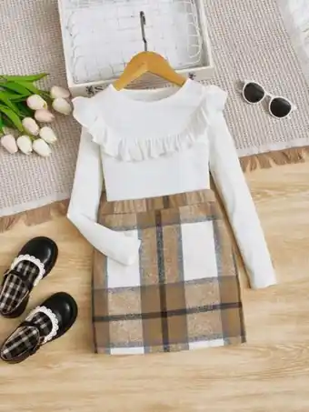 Shein chicas camiseta ribete con fruncido & falda con estampado de cuadros
