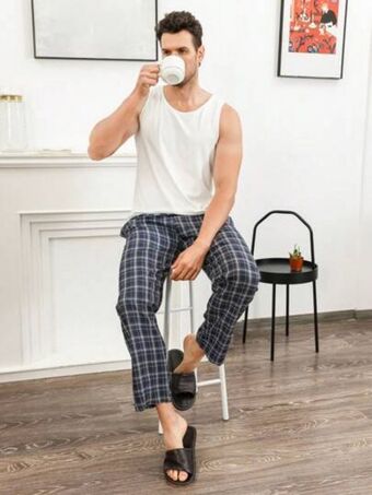 SHEIN Hombres conjunto de pijama con estampado de cuadros oferta