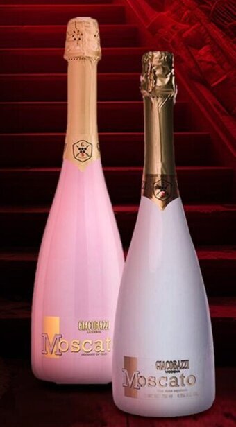 City Club Vino blanco o rosado moscato GIACOBAZZI - 1/750 ml oferta