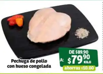 Soriana Súper Pechuga de pollo con hueso congelada oferta