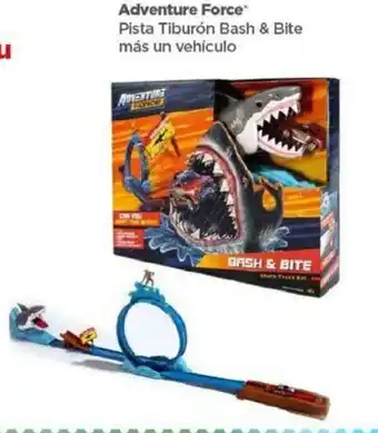 Bodega Aurrerá Adventure Force Pista Tiburón Bash & Bite más un vehículo oferta