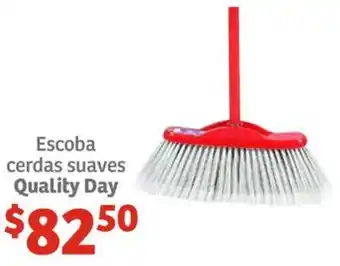 Soriana Híper Escoba cerdas suaves Quality Day oferta