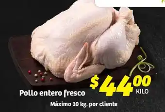 Soriana Híper Pollo Entero Fresco oferta