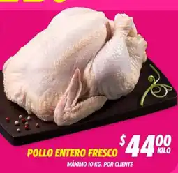 Soriana Híper Pollo Entero Fresco oferta
