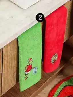 Soriana Híper Toalla pullman bordada roja o verde oferta