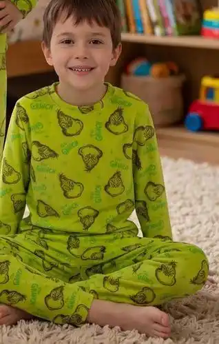 Niño pijama
