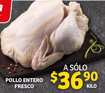 Soriana Híper Pollo Entero Fresco oferta
