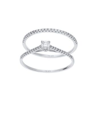Joyerías Bizzarro Duo de anillos de oro blanco 14k con 31pts de diamante oferta