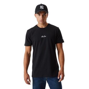 New Era Playera manga corta new era essential script negra oferta