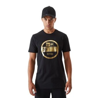 New Era Playera manga corta new era essential visor sticker negra oferta
