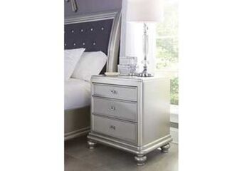 Ashley Furniture Mesa de noche coralayne oferta