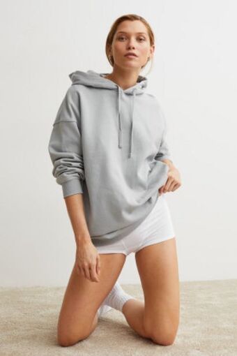 Sudadera oversized con gorro