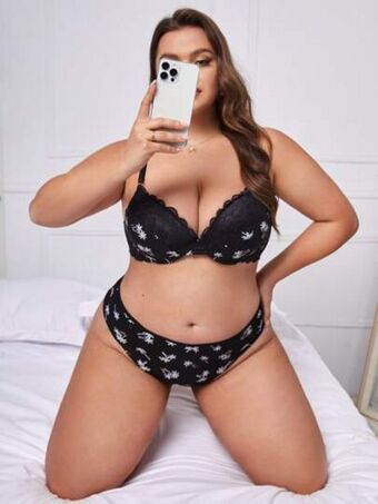 SHEIN Set de lencería con encaje en contraste con aro oferta