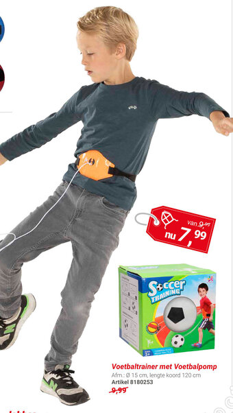 Lobbes Voetbaltrainer met voetbalpomp aanbieding