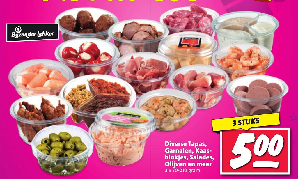 Diverse tapas, garnalen, kaas blokjes, salades, olijven en meer