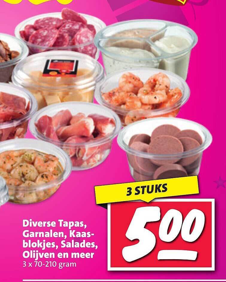 Diverse tapas, garnalen, kaas blokjes, salandes, olijven en meer