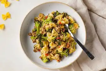 Picnic Farfalle met broccoli en braadworst aanbieding