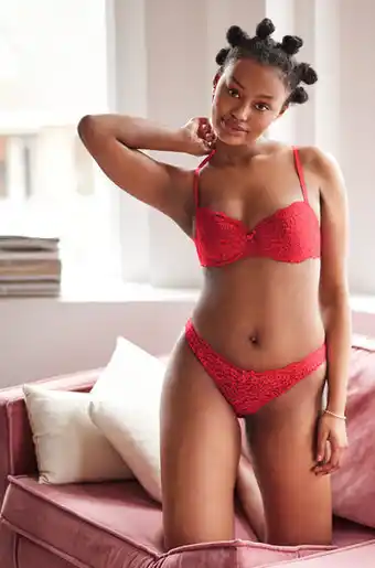 Hunkemoller Hunkemöller voorgevormde beugel bh rose rood aanbieding