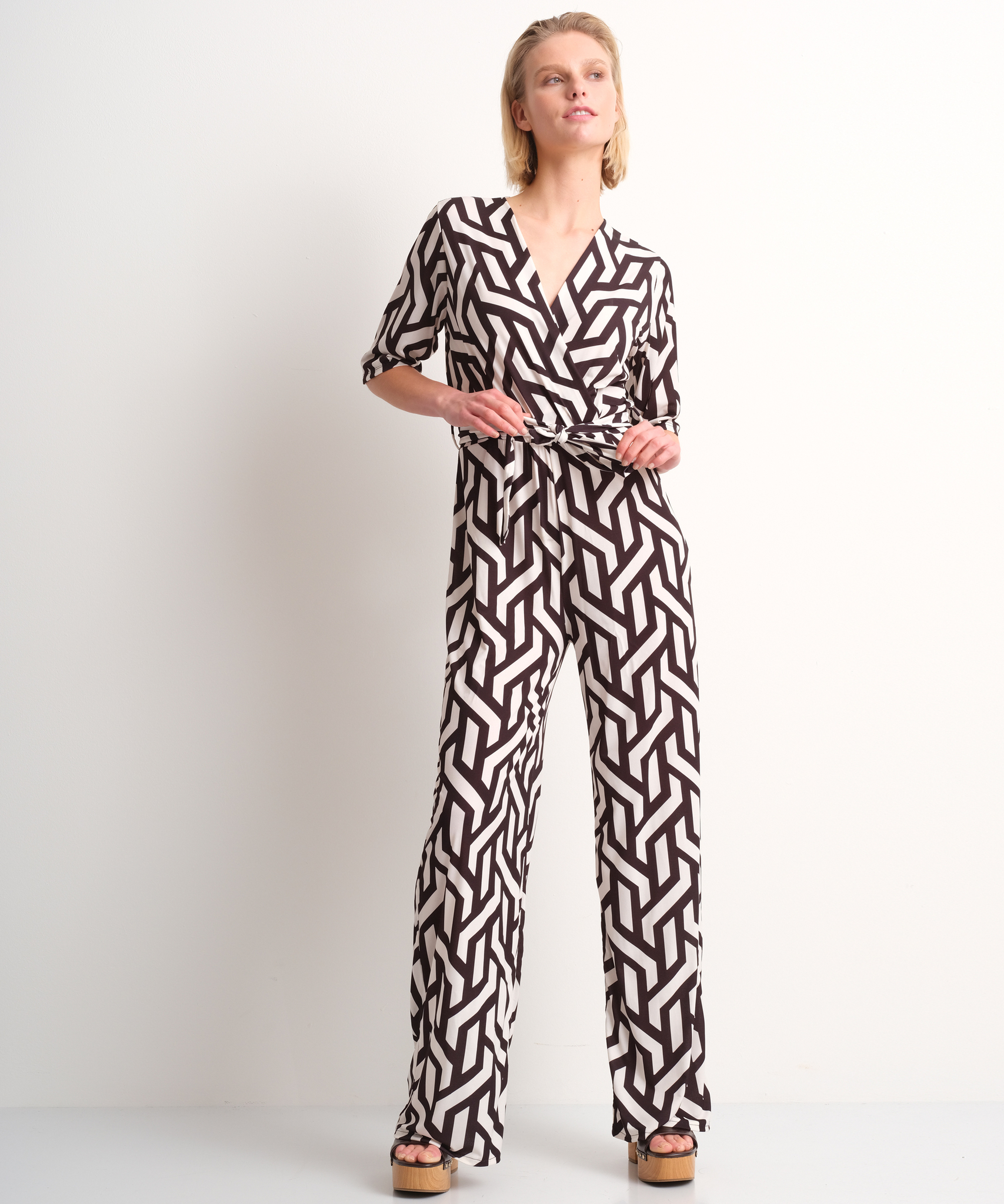 Dames overslag jumpsuit korte mouw zwart in maat aanbieding bij terStal