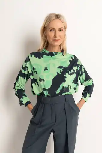 Wehkamp Claudia sträter top met all over print donkerblauw/groen aanbieding