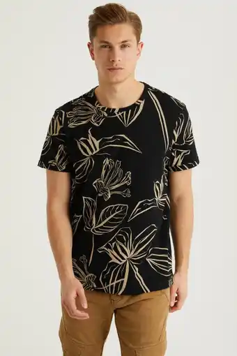 Wehkamp Chasin' regular fit t-shirt wild met all over print black aanbieding