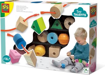 Bol.com Ses tiny talents - sensory kralen rijgen - meerdere soorten grove kralen - inclusief koppelsnoer aanbieding