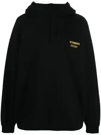 Farfetch Vetements hoodie met geborduurd logo - zwart aanbieding