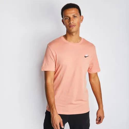mens nike t shirts foot locker