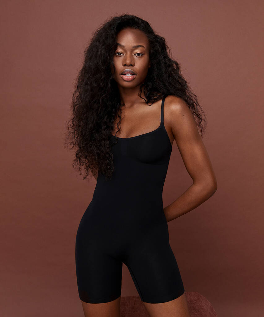 Hunkemöller naadloze corrigerend thigh slimmer body zwart aanbieding