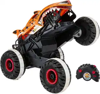 Amazon Hot wheels monstertrucks, auto met afstandsbediening, monstertruckspeelgoed met terreinbanden, schaal 1:15, onstuitbare tijge aanbieding